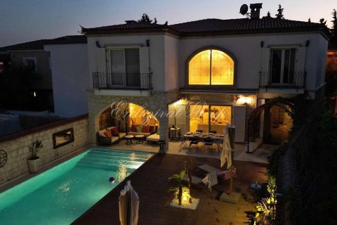 Villa 6+1 Çeşme, İzmir, Türkiye №212146 - 2