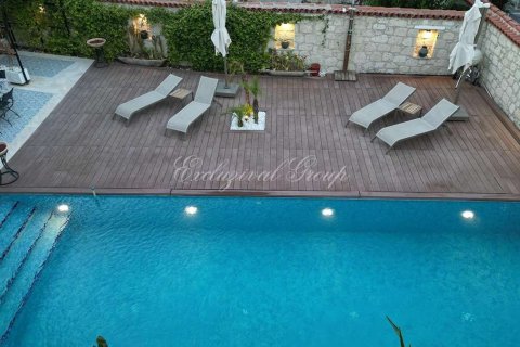 Villa 6+1 Çeşme, İzmir, Türkiye №212146 - 16