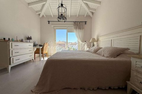 Villa 6+1 Çeşme, İzmir, Türkiye №212146 - 10