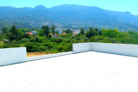 2+1 Lägenhet  i Lapta, Girne,  Nr. 213915 - 2