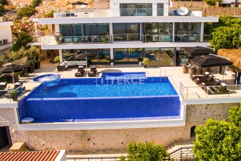 4+1 Villa  i Kas, Antalya, Turkiet Nr. 221600