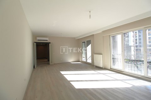 آپارتمان در  Istanbul ، ترکیه 4 خوابه ، 202 متر مربع.  شماره 221599 - 20