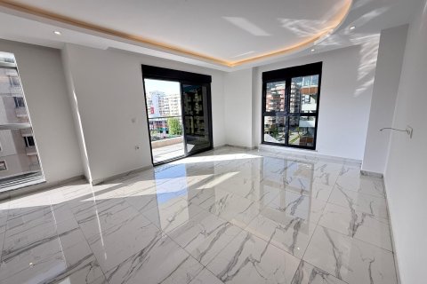 2+1 Apartment  in Mahmutlar, Antalya, Turkey No. 237971