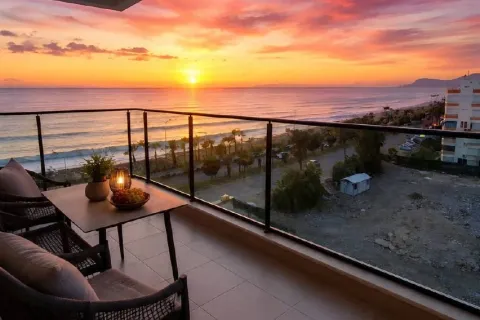 1+1 Apartment  in Mahmutlar, Antalya, Turkey No. 237972