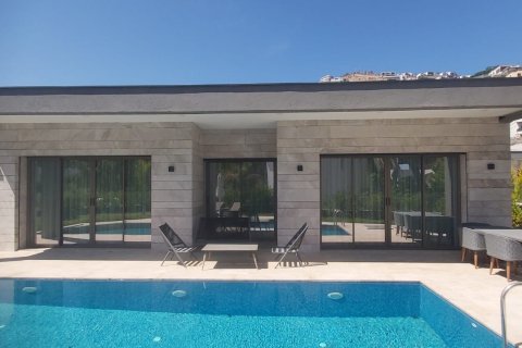 5+1 Villa  in Bodrum, Mugla, Turkey No. 212354