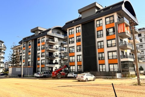 1+1 Apartment  in Mahmutlar, Antalya, Turkey No. 237467