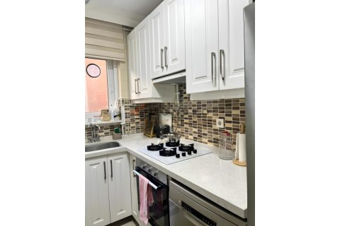 Продажа квартиры в Фатихе, Стамбуле, Турция 3+1, 90м2, №226881 – фото 10