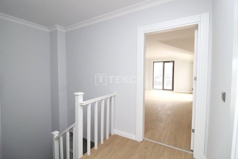 Apartment for sale in Mudanya, Bursa, Turkey, 5 bedrooms, 360m2, No. 219977 – photo 21