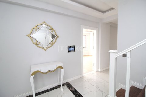 Apartment for sale in Mudanya, Bursa, Turkey, 5 bedrooms, 360m2, No. 219977 – photo 16