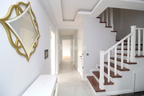 Apartment for sale in Mudanya, Bursa, Turkey, 5 bedrooms, 360m2, No. 219977 – photo 15