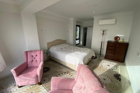 Продажа виллы  в Дикили, Измире, Турция 6 комн., 220м2, №223285 – фото 3