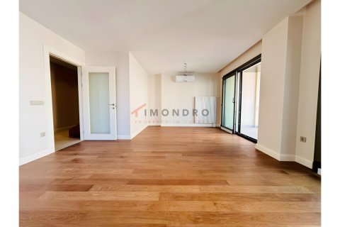 5+1 Wohnung  in Besiktas, Istanbul, Türkei Nr. 215315 - 4