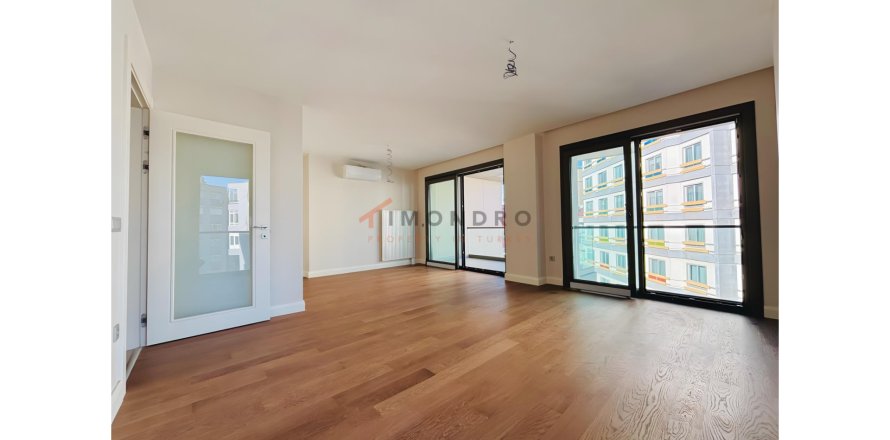 5+1 Wohnung  in Besiktas, Istanbul, Türkei Nr. 215315