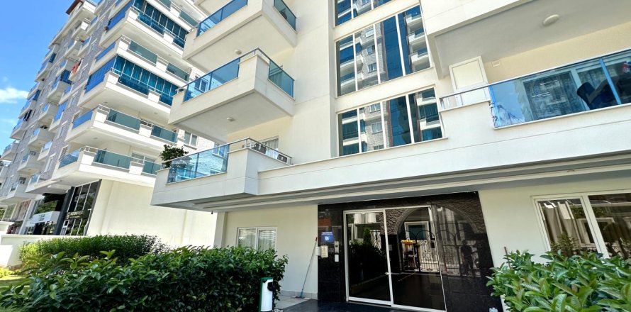 2+1 Apartment  in Mahmutlar, Antalya, Turkey No. 226600