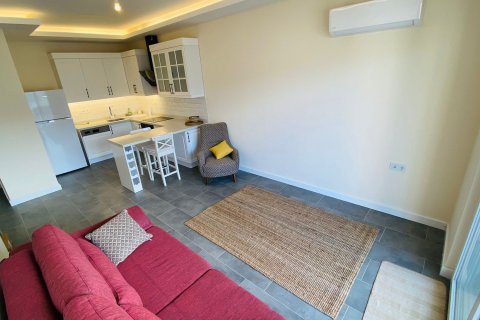 2+1 Apartment  in Oba, Antalya, Turkey No. 215965