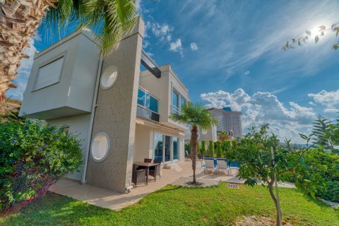 Villa for sale  in Alanya, Antalya, Turkey, 4 bedrooms, No. 216879 – photo 2