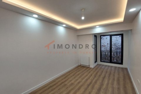 آپارتمان در Beyoglu،  Istanbul ، ترکیه 2 خوابه ، 105 متر مربع.  شماره 225677 - 2