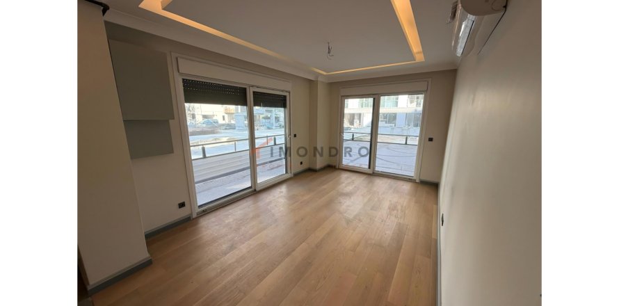 2+1 Leilighet i Kadikoy, Istanbul, Tyrkia Nr. 223394