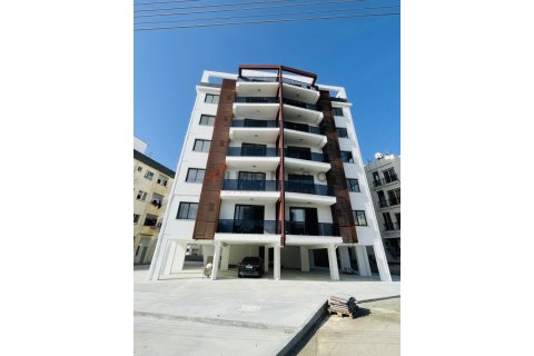 Продажа квартиры в Фамагусте, Северный Кипр 1+1, 200м2, №215064 – фото 3
