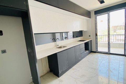 2+1 Apartment  in Mahmutlar, Antalya, Turkey No. 216200