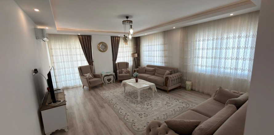 2+1 Lejlighed  i Mahmutlar, Antalya, Tyrkiet Nr. 228865