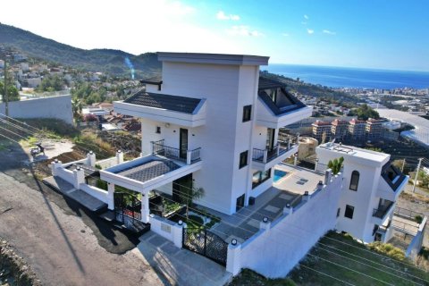Villa  4+1  Alanya, Antalya, Türkiye №216488