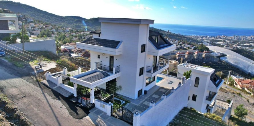 4+1 Villa in Alanya, Antalya, Turkey No. 216488