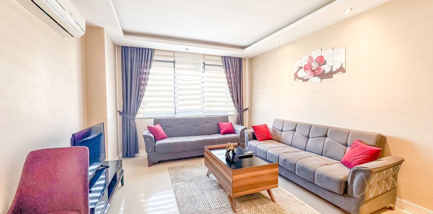 2+1 Lägenhet i Oba, Antalya, Turkiet Nr. 219039