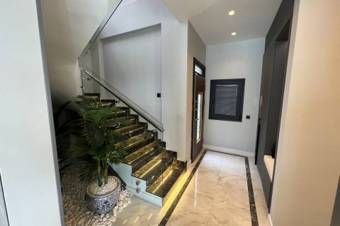 ویلا در  Antalya ، ترکیه 5 خوابه ، 300 متر مربع.  شماره 222901 - 9