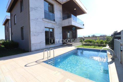 4+1 Villa  in Dosemealti, Antalya, Turkey No. 227303
