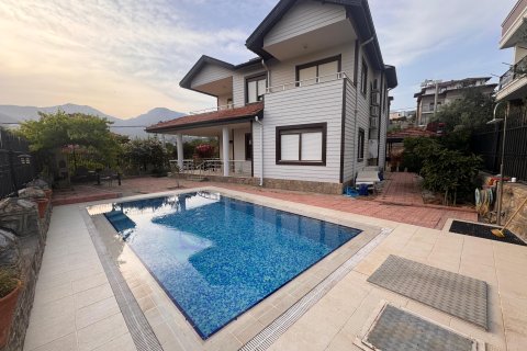 4+1 Villa  in Oba, Antalya, Türkei Nr. 220012