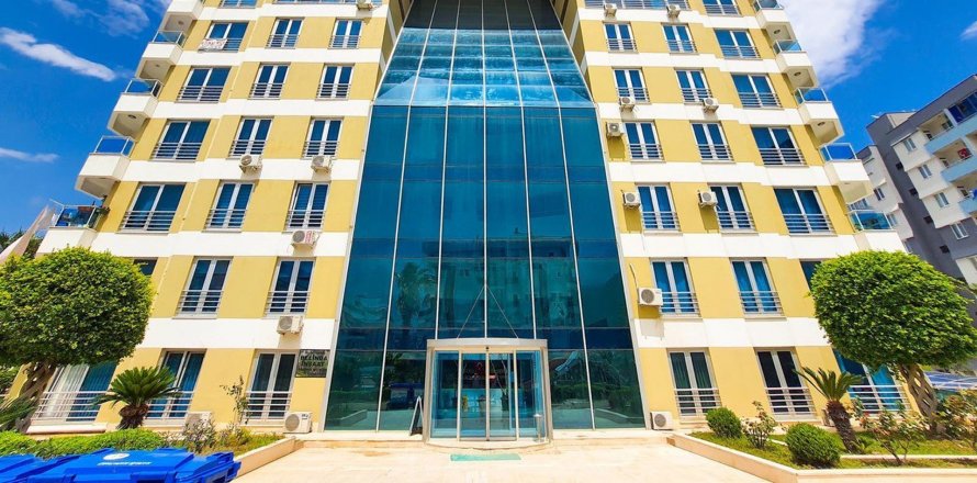 2+1 Apartment  in Konyaalti, Antalya, Turkey No. 211693