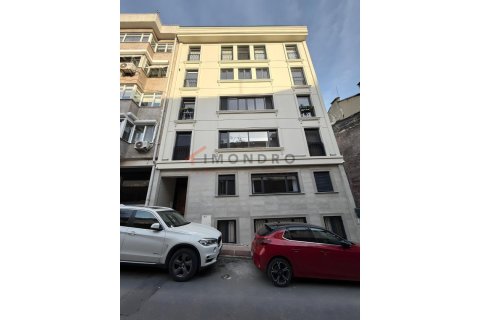 2+1 Apartment  in Sisli, Istanbul, Turkey No. 215815