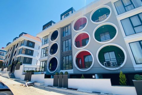 1+1 Apartment  in Mahmutlar, Antalya, Turkey No. 216334