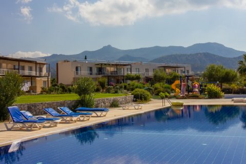 2+1 Lägenhet  i Girne,  Nr. 211836