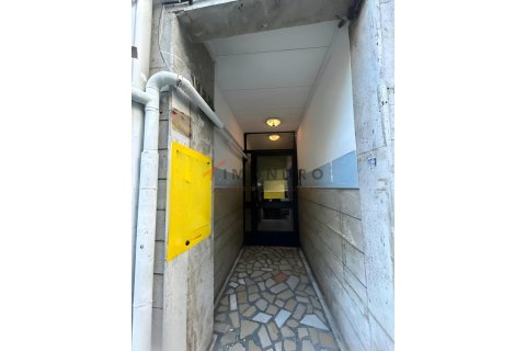 1+1 Wohnung in Besiktas, Istanbul, Türkei Nr. 225221 - 16