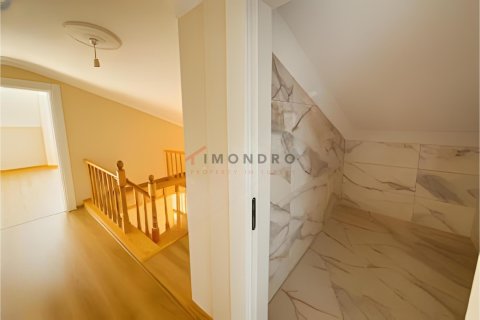 5+1 Leilighet i Eyup, Istanbul, Tyrkia Nr. 221417 - 9