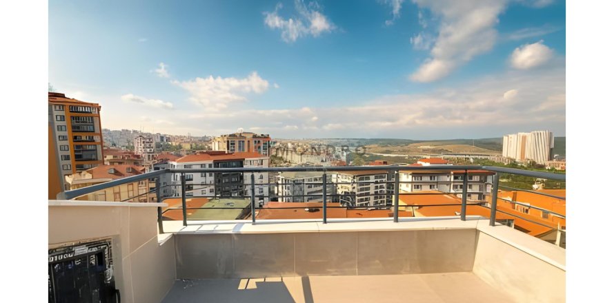 5+1 Leilighet i Eyup, Istanbul, Tyrkia Nr. 221417