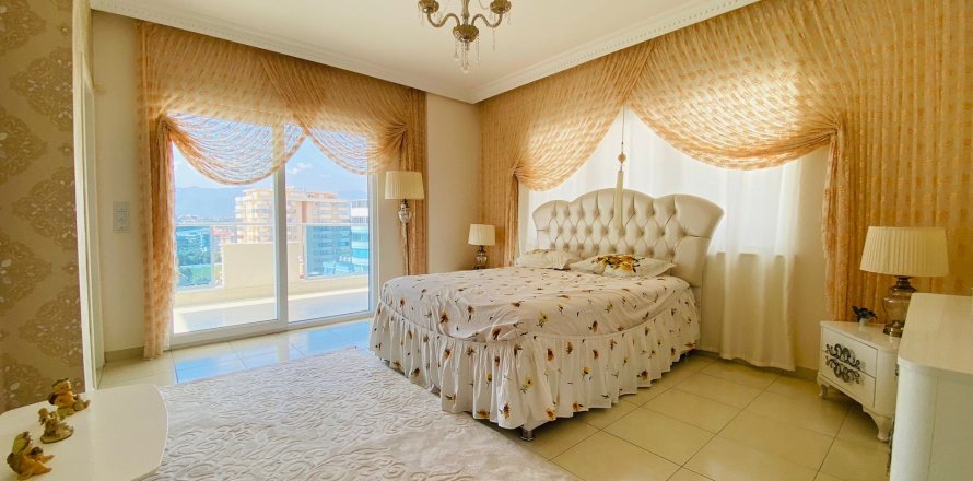 4+1 Lejlighed i Mahmutlar, Antalya, Tyrkiet Nr. 214730