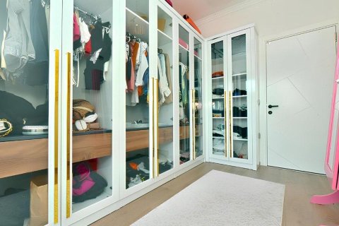 Продажа квартиры  в Оба, Анталье, Турция 4+1, 220м2, №214729 – фото 19
