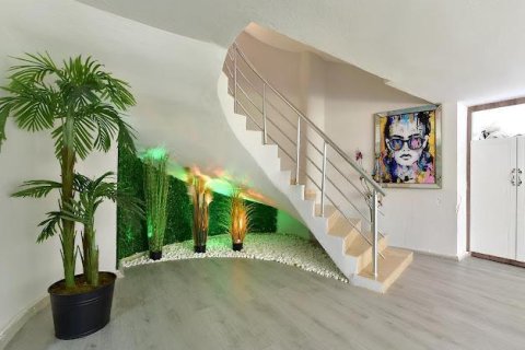 5+1 Villa in Mahmutlar, Antalya, Türkei Nr. 218568 - 22