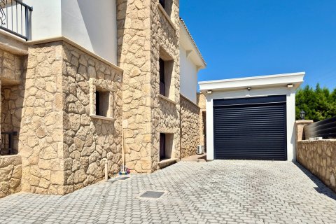 Продажа виллы в Гирне, Северный Кипр 6 комн., 400м2, №228824 – фото 4