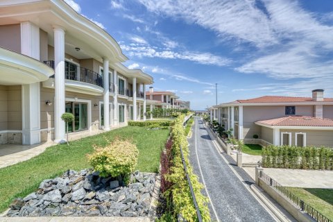Продажа квартиры  в Бейликдюзю, Стамбуле, Турция 2 комн., 66м2, №237863 – фото 3