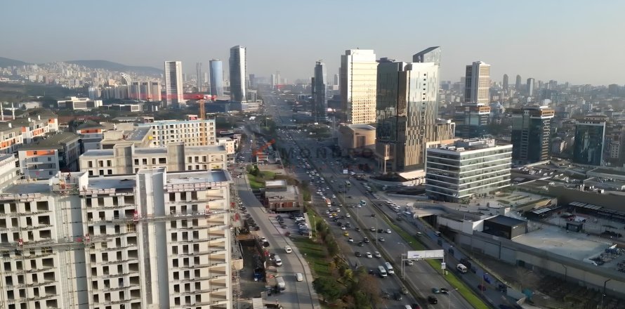 2+1 Apartment  in Maltepe, Istanbul, Turkey No. 215411