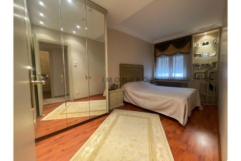2+1 Wohnung in Besiktas, Istanbul, Türkei Nr. 215408 - 10