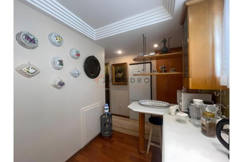 2+1 Wohnung in Besiktas, Istanbul, Türkei Nr. 215408 - 8