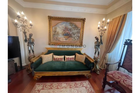 2+1 Wohnung in Besiktas, Istanbul, Türkei Nr. 215408 - 4