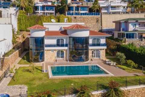 5+1 Villa  in Antalya, Turkey No. 222850