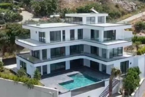 ویلا در  Antalya ، ترکیه 5 خوابه ، 680 متر مربع.  شماره 222852