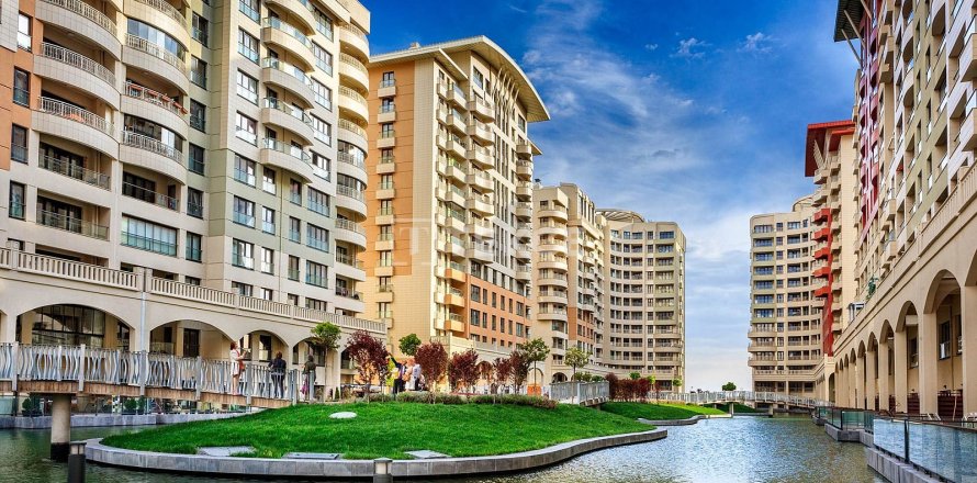 4+1 Apartment in Ankara, Turkey No. 228716